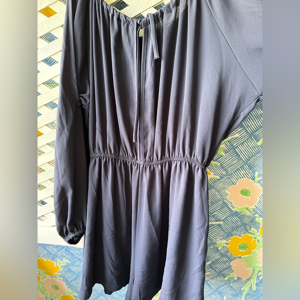 Navy romper with pockets!